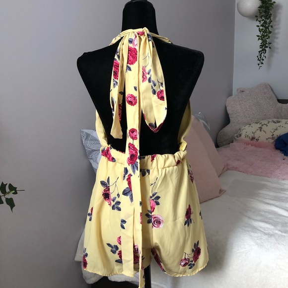 Halter romper - Picture 3 of 4